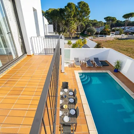 Alexandra L' Escala